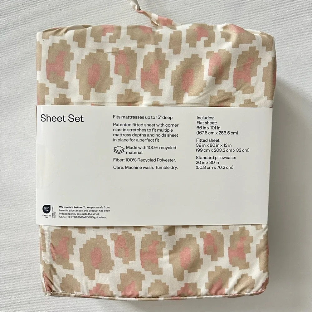 Room Essentials Microfiber Sheet Set in Cream and Pink Pattern Size Twin/Twin XL